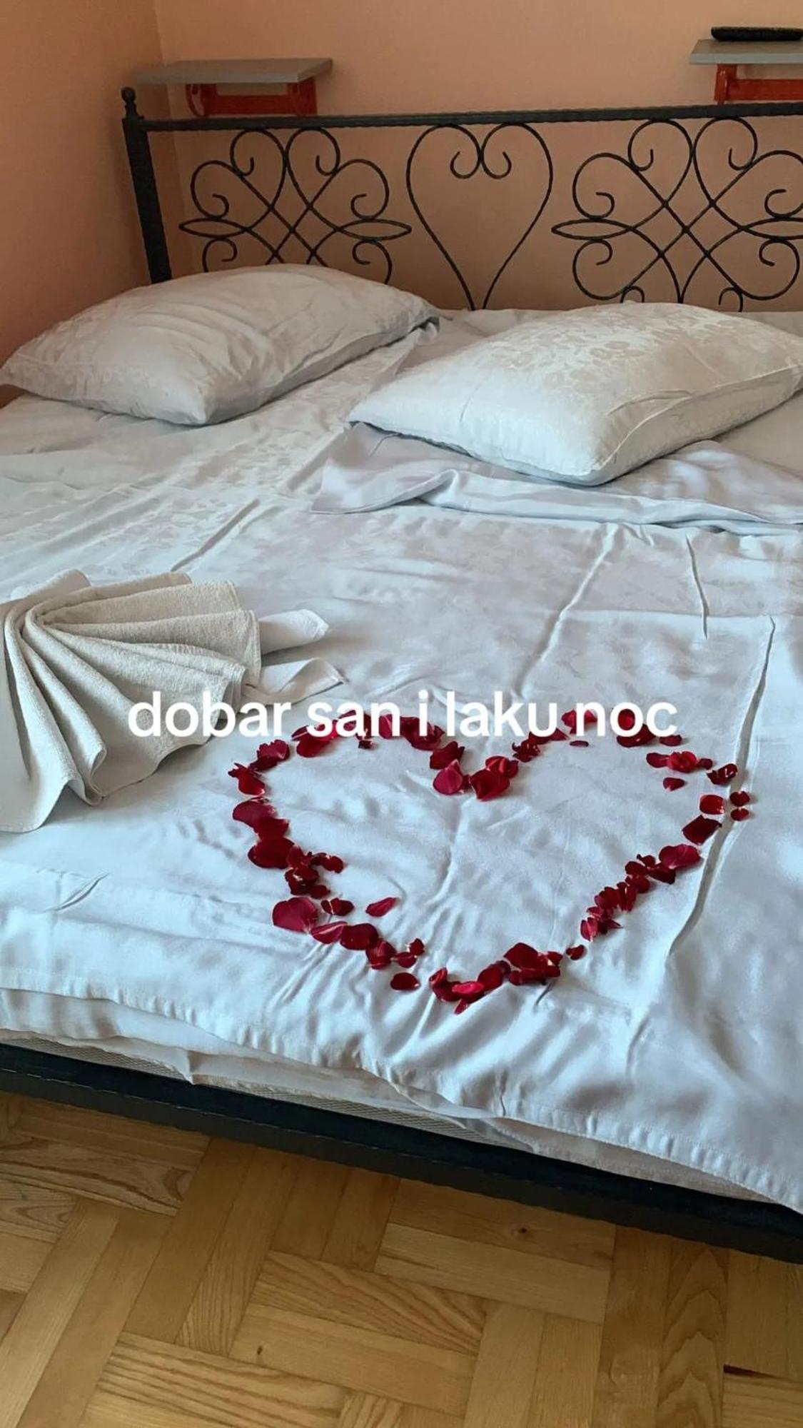 Bed And Breakfast Turist Staro Petrovo Selo Exterior foto